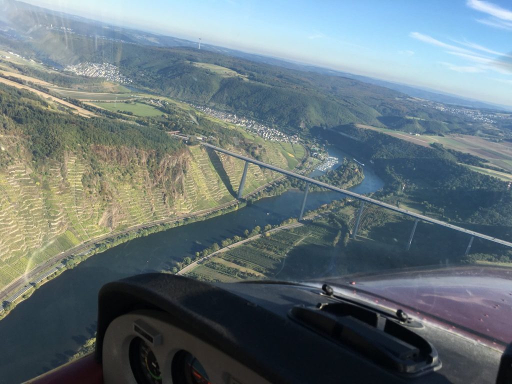 Seit einigen Wochen schon planen Jan und Stefan einmal nach Koblenz-Winningen (EDRK) zu fliegen, doch irgendwie kam immer etwas dazwischen. Heute hat es dann endlich geklappt.
